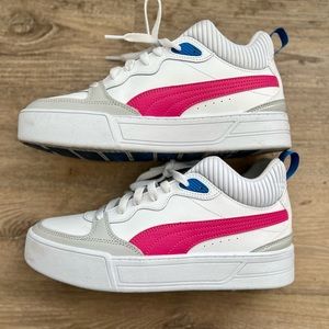 💙💕🤍Puma runners / sneakers / shoes 9.5